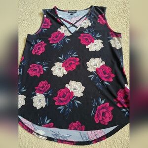 🌈INC International Curved Hem Sleeveless Blouse